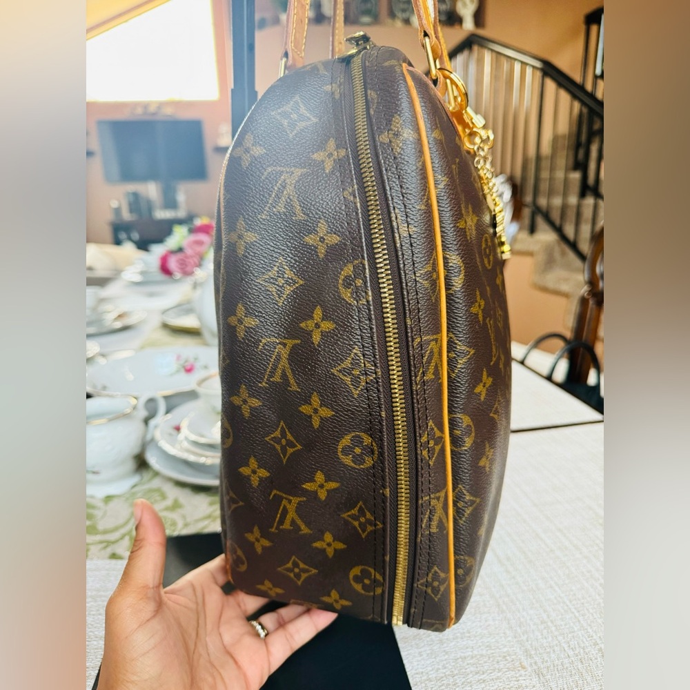 Authentic Louis Vuitton Monogram Excursion - image 5